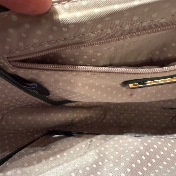 Urban Expressions Olive Floral Crossbody Bag - Picture 9 of 11